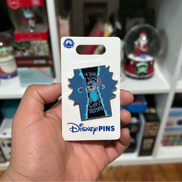 Disney Stitch “I’m trying to keep it together” Pin - Picture 1 of 2